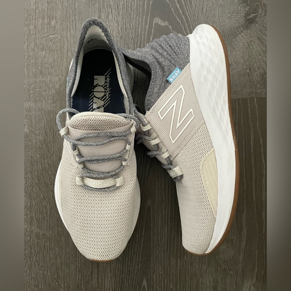 Women’s New Balance Fresh Foam ROAV V1 Grey / Moondust color, sz 9